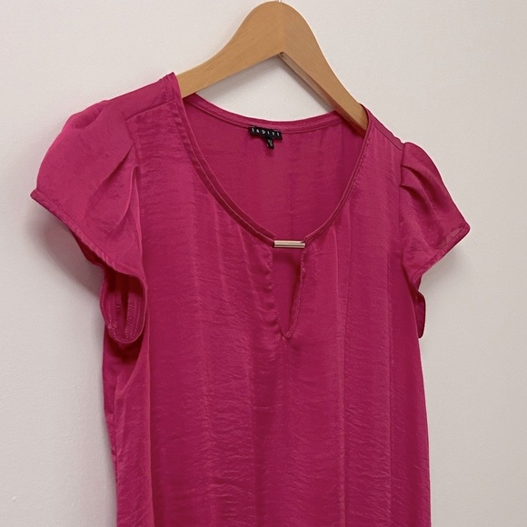 Ispiri Silky Cap Sleeve Top - Picture 2 of 7